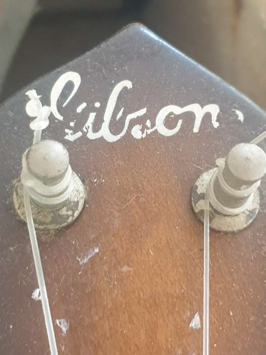 Gibson banjo ukele from the 1920`s in original case