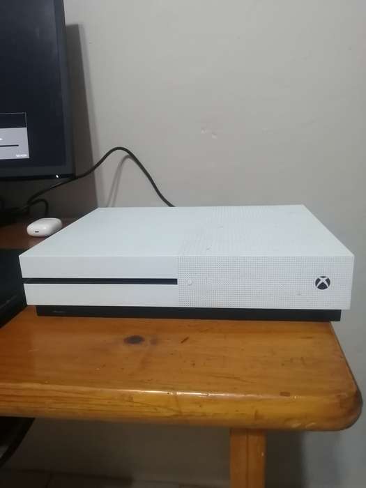 Xbox One S 1TB