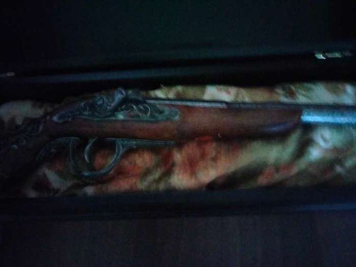 Flintlock pistol