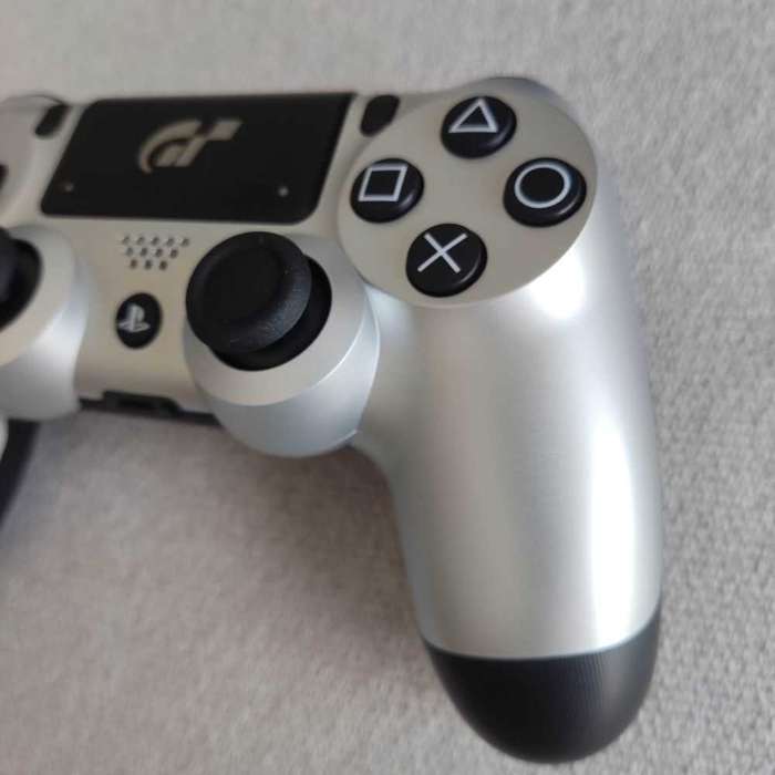Gran Turismo Sport Limited Edition Controller +game
