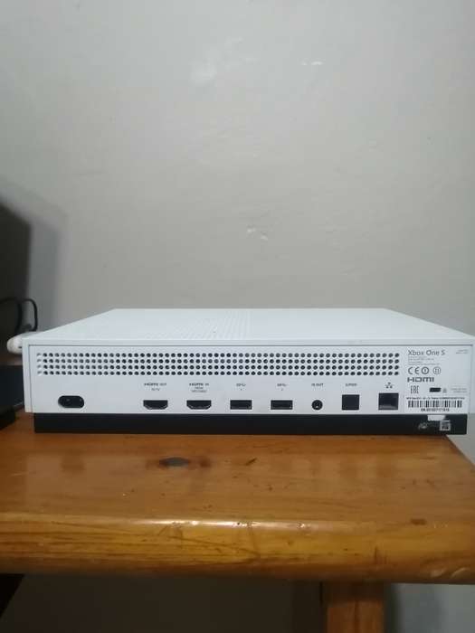 Xbox One S 1TB