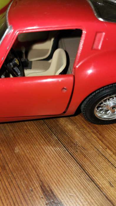FERRARI GTO 1982 Bburago