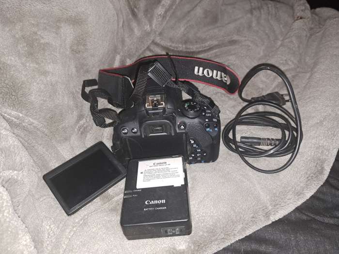 Canon 700D camera