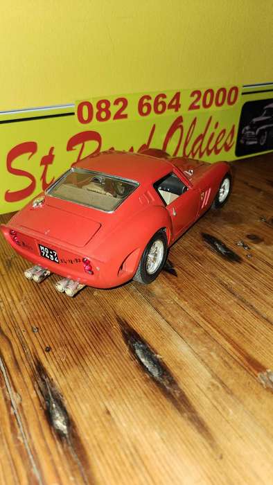 FERRARI GTO 1982 Bburago
