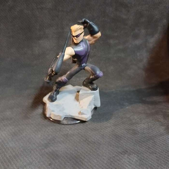 Action figures. INF1000110. Hawkeye