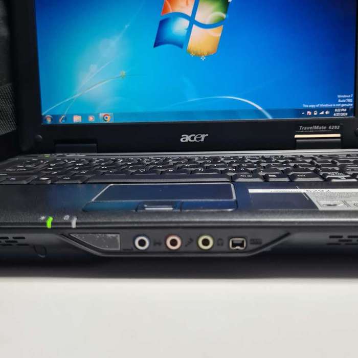 ACER TRAVELMATE 6292. Windows 7 laptop