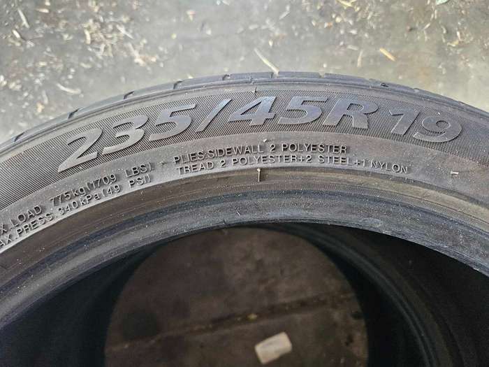 Davanti Tyres 235/45 R19