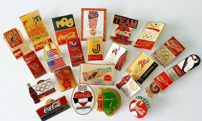 23 COCA-COLA VINTAGE PINS - AS FROM 1988