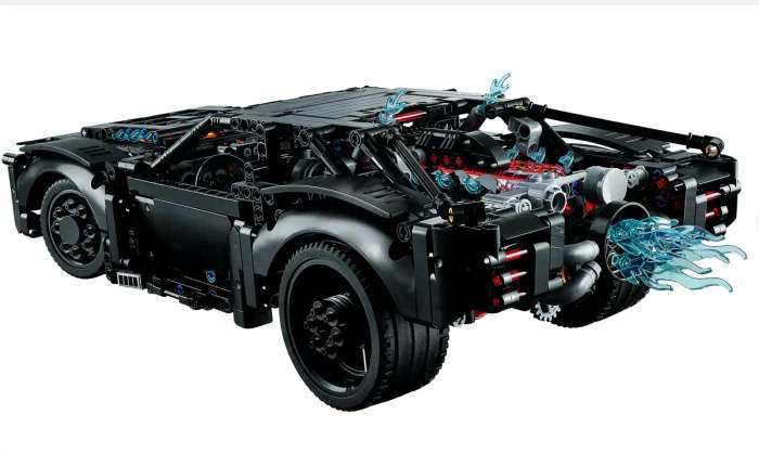 LEGO® Technic THE BATMAN - BATMOBILE (42127)