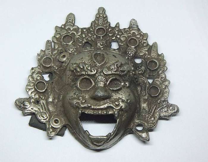 A huge vintage 1980 brutalist mask belt buckle by French designer Jose Cotel - Paris