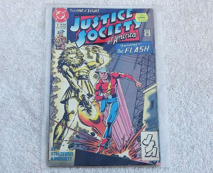 1991 DC COMICS - JUSTICE LEAGUE OF AMERICA #1 ( FEATURING THE FLASH )