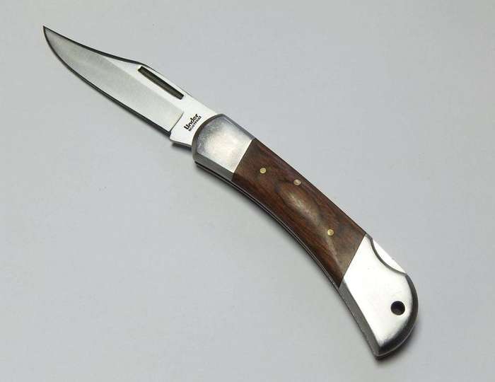 A superb quality vintage German Linder lock blade folding knife in excellent condition