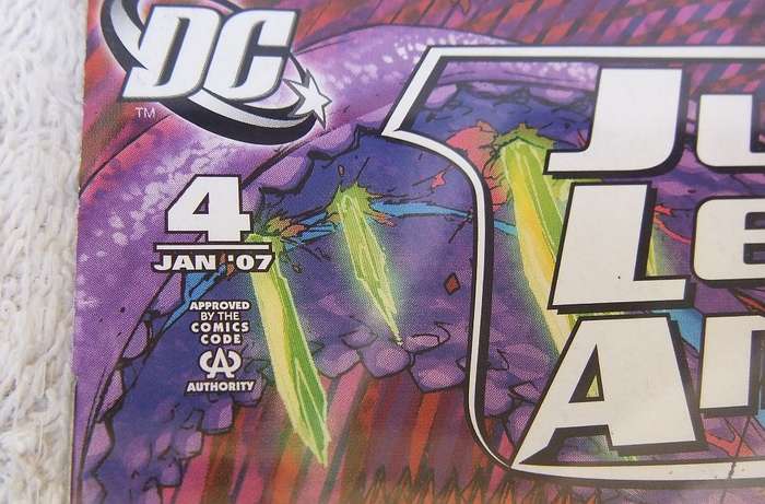 2007 DC COMICS - JUSTICE LEAGUE OF AMERICA #4