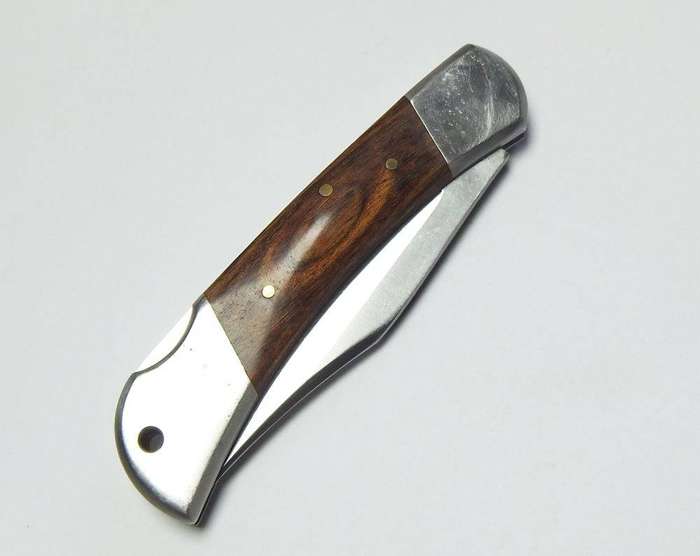 A superb quality vintage German Linder lock blade folding knife in excellent condition