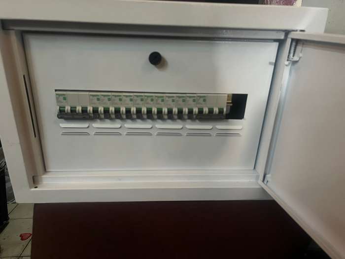 Distribution Board box with Breakers 10 way
