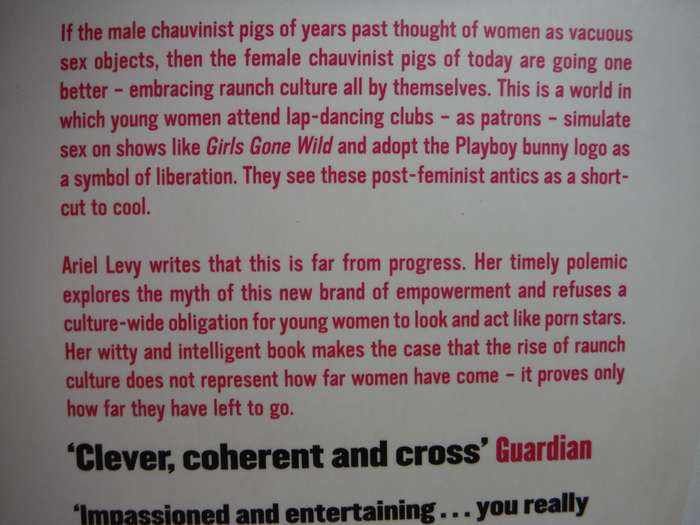 Female Chauvinist Pigs : Women and the Rise of Raunch Culture - Paperback - Ariel Levy