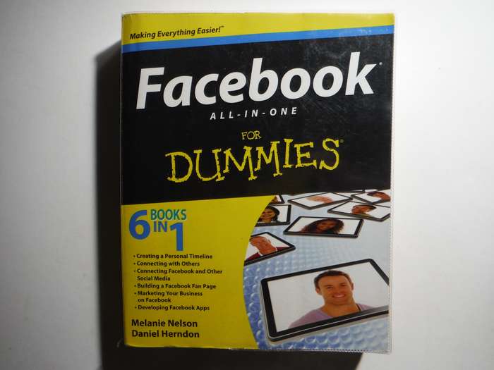 Facebook All-in-One for Dummies - Softcover - Melanie Nelson