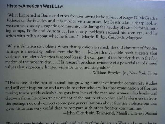 Gunfighters, Highwaymen and Vigilantes : Violence on the Frontier - Paperback - Roger D. McGrath