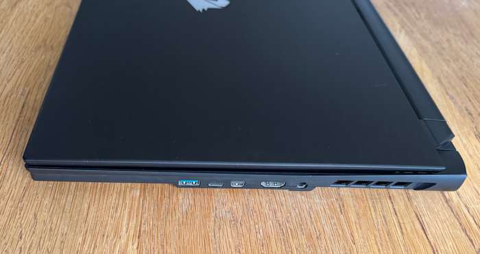 Gigabyte AORUS 17G XC 17.3", Intel Core i7-10870H 2.20GHz, RTX 3070, 8GB Ram, 512GB SSD, READ BELOW!