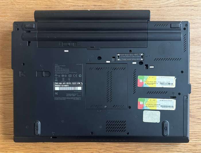 Lenovo ThinkPad T420 14", Intel Core i5-2520M 2.50GHz, 10GB RAM, 256GB SSD