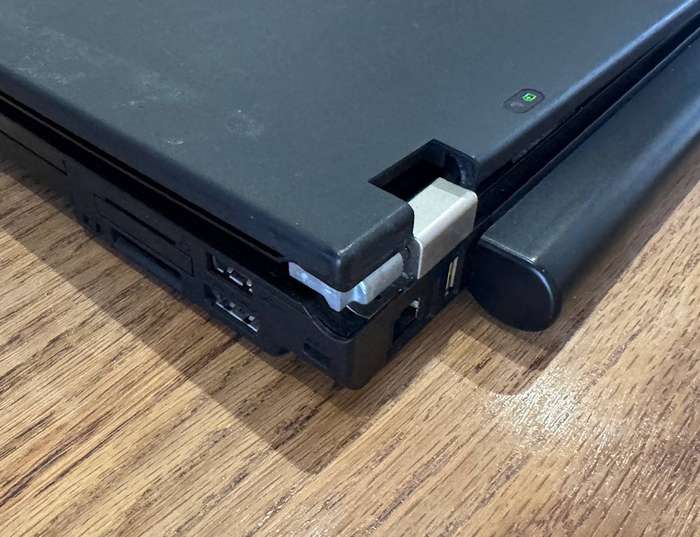 Lenovo ThinkPad T420 14", Intel Core i5-2520M 2.50GHz, 4GB RAM, 300GB HDD, PLEASE READ!!!