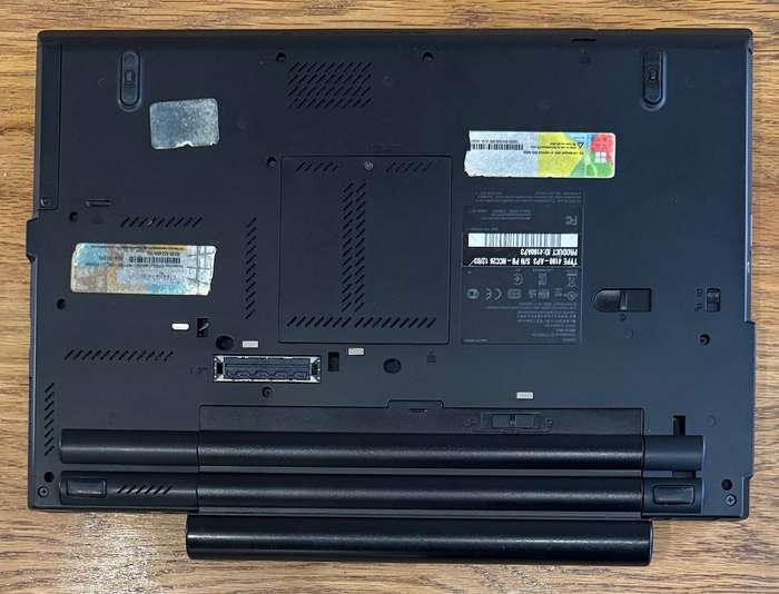 Lenovo ThinkPad T420 14", Intel Core i5-2520M 2.50GHz, 4GB RAM, 300GB HDD, PLEASE READ!!!
