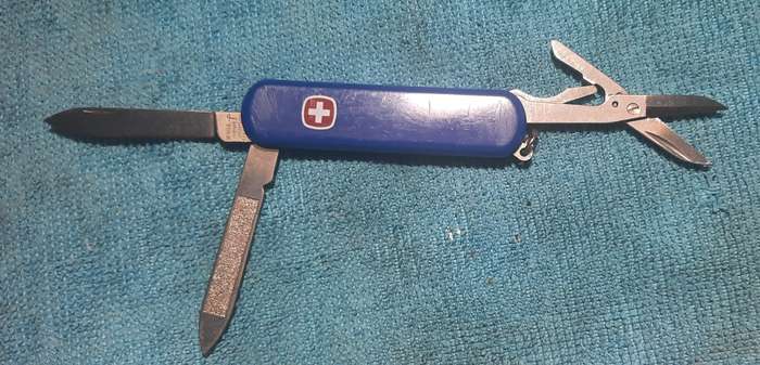 Swiss Army Knife  Wenger- Esquire Blue Scales