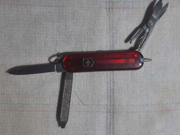 Swiss Army Knife .Victorinox- Signature Red  Scales  58 mm with pen