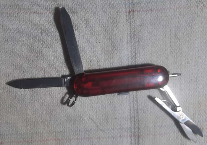 Swiss Army Knife .Victorinox- Signature Red  Scales  58 mm with pen