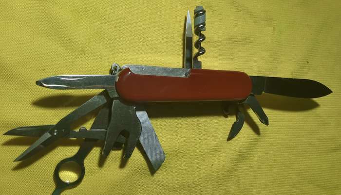 Swiss Army Knife . Wenger Motorist is a six-layer 85mm model see pictures for condition