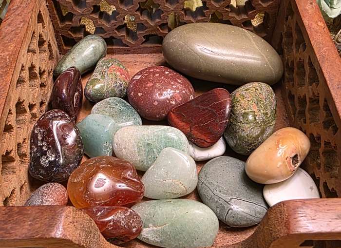 Tumble Stone and Crystals (05)   | 280 GRAMS  |