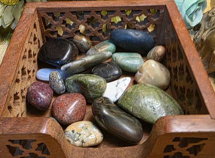 Tumble Stone and Crystals (06)   | 289 GRAMS  |