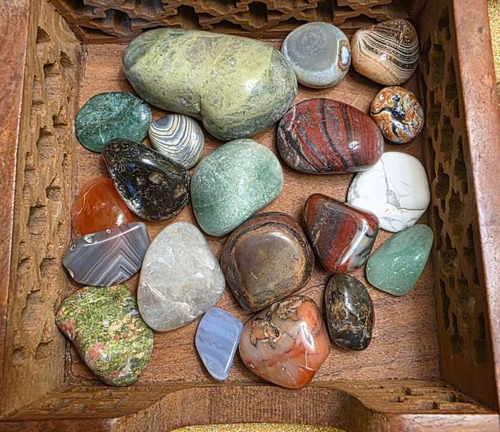 Tumble Stone and Crystals (07)   | 246 GRAMS  |