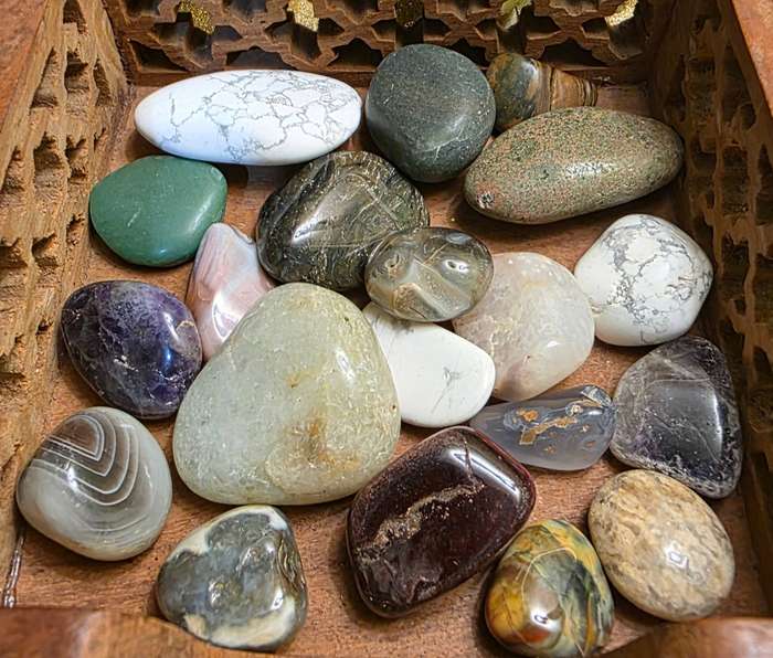Tumble Stone and Crystals (08)   | 215 GRAMS  |