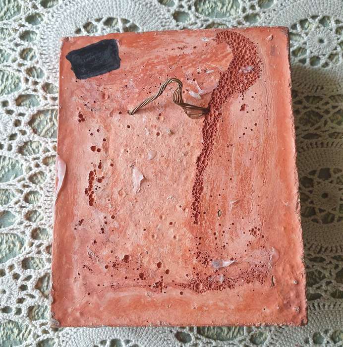 EMBOSSED CHICKEN TERRA COTTA WALL ART
