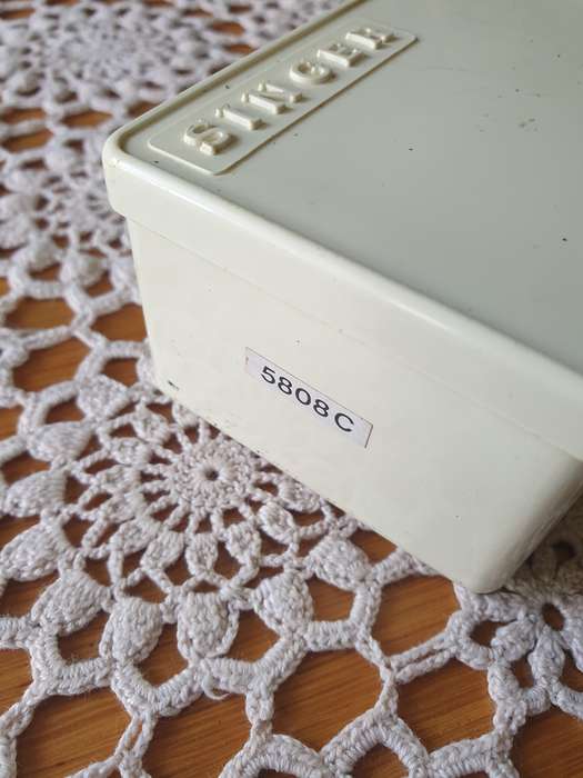 SINGER SEWING ACCESORIES
