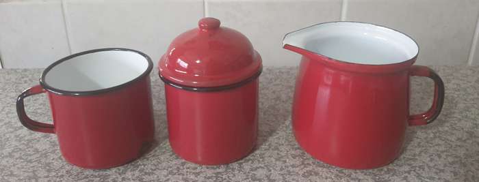 Vintage Retro Polish Enamel Set