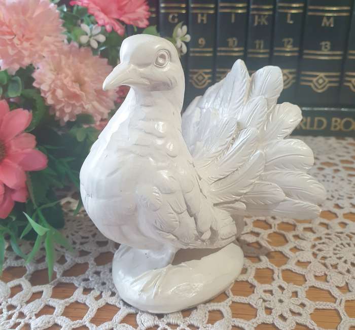 Vintage Dove Figurine | Decor |