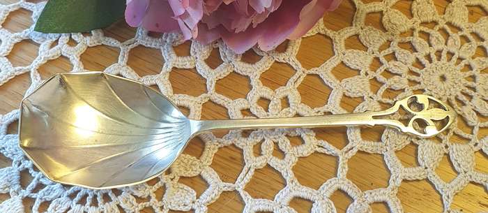 VINTAGE SET OF LARGE SERVING SPOON WITH SMALL JAM SPOON