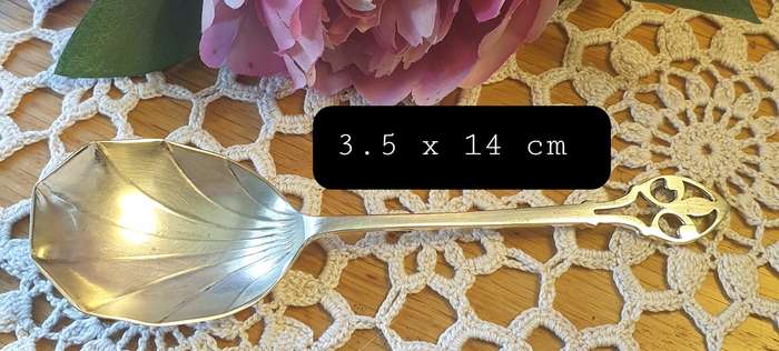 VINTAGE SET OF LARGE SERVING SPOON WITH SMALL JAM SPOON