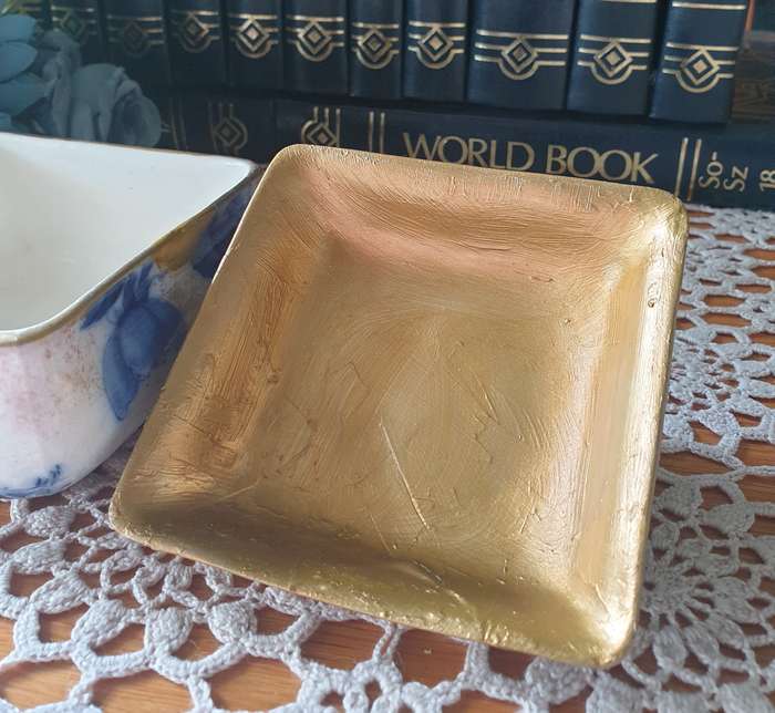 ROYAL DOULTON TRINKET HOLDER