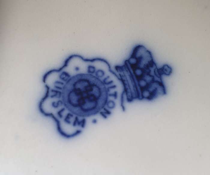 ROYAL DOULTON TRINKET HOLDER