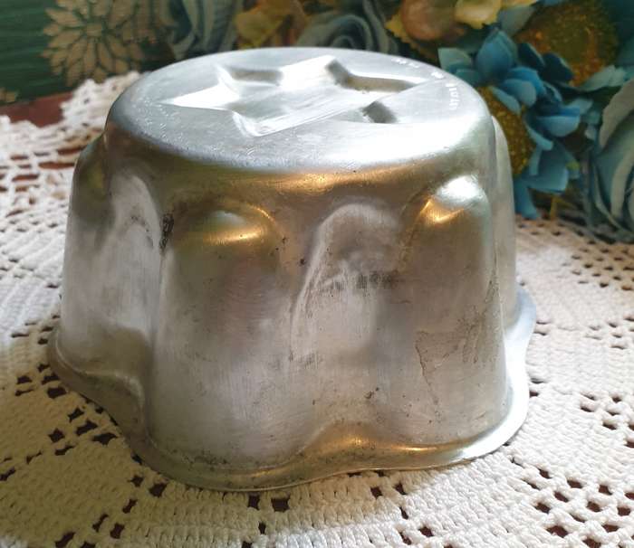 NUTBROWN JELLY MOULD | MADE IN ENGLAND |
