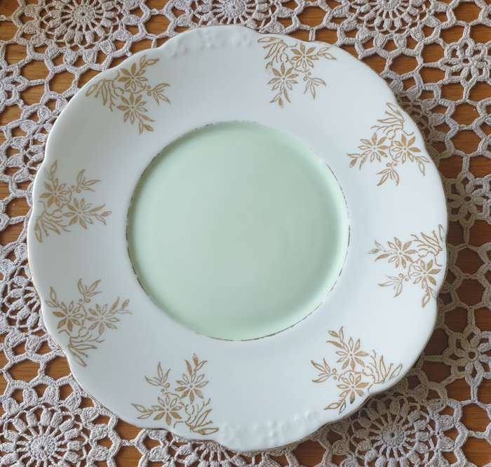Vintage Taylor & Kent Bone China | England | CAKE PLATE |