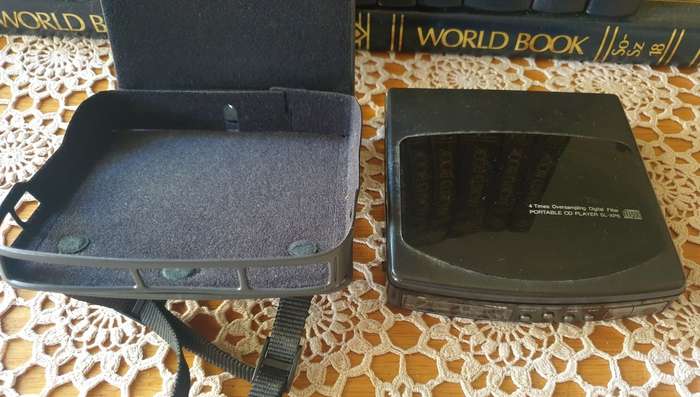 ONLY ONE FOR SALE IN SOUTH AFRICA - ULTRA RARE   Technics SL-XP6 CD WALKMAN
