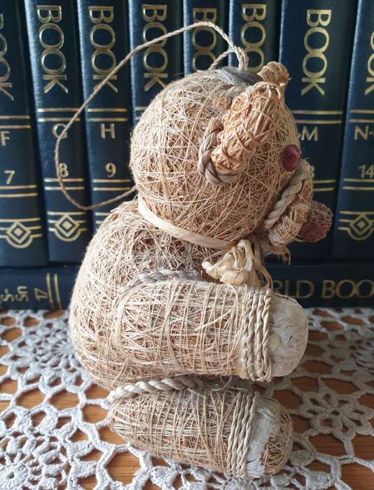 Vintage Handmade Woven Straw Bear Animal Art Sculpture Sitting