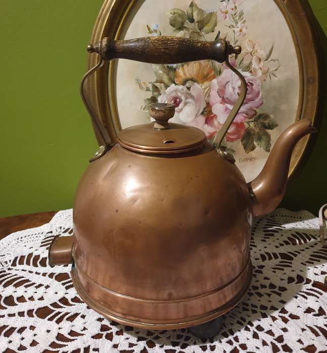 VINTAGE ELECTRIC COPPER KETTLE (NOT WORKING )