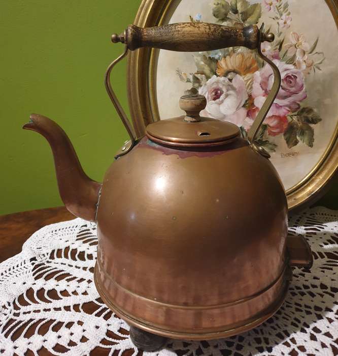 VINTAGE ELECTRIC COPPER KETTLE (NOT WORKING )