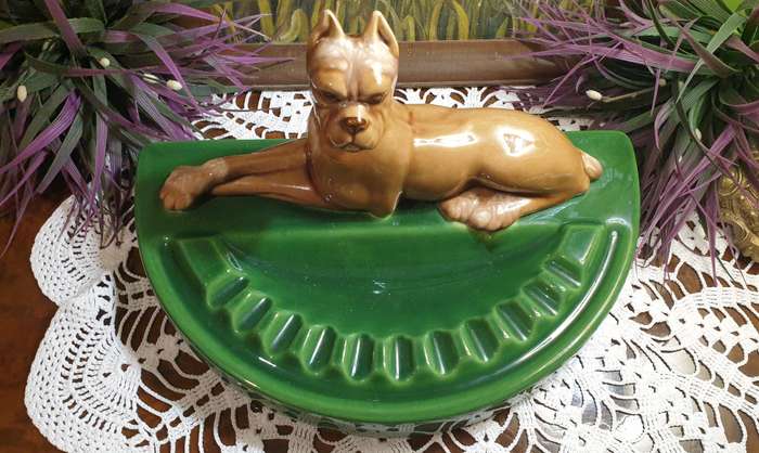 An ashtray for cigar, porcelain, dog, art deco, 1940s.