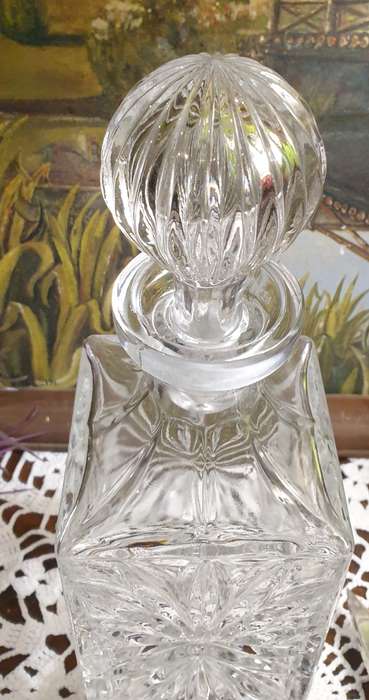 CRYSTAL DECANTER